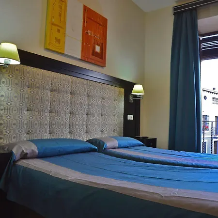 Hotel & Spa Plaza Arriate 3*
