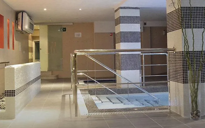 & Plaza 3*